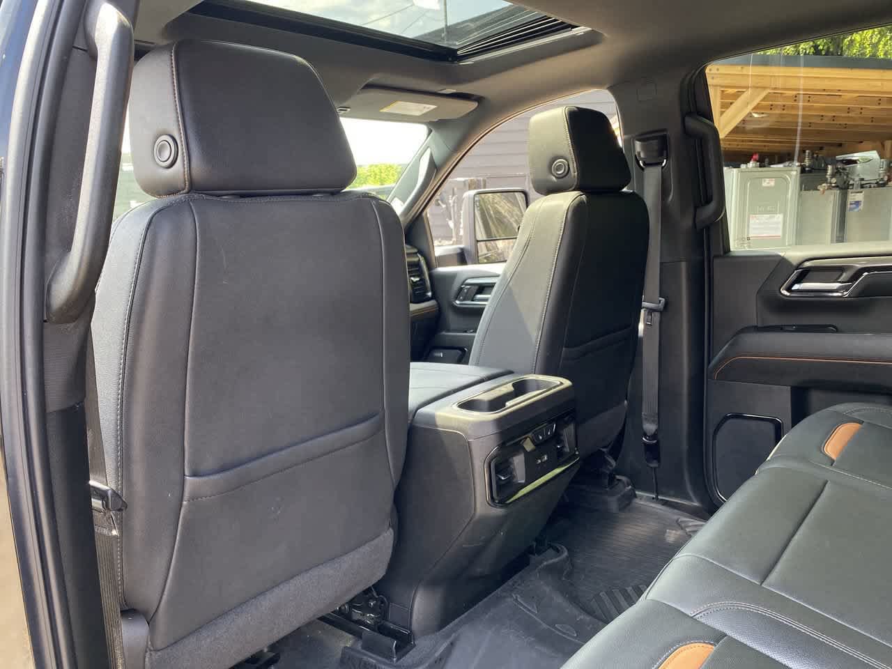 Used 2024 GMC Sierra 2500 AT4 w/ AT4 Premium Plus Package AWD/4WD image 15