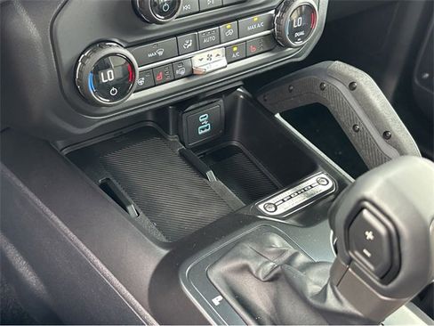 New 2025 Ford Bronco Outer Banks w/ Sasquatch Package image 29