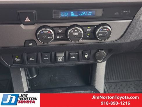 Used 2022 Toyota Tacoma TRD Sport w/ Technology Package RWD image 20