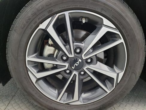 Used 2024 Kia Forte LXS FWD image 31