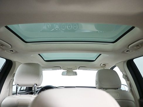 Used 2018 Mercedes-Benz GLC 300 image 20