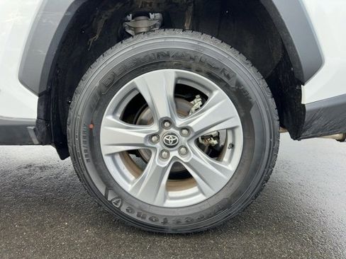 Used 2025 Toyota RAV4 XLE image 27