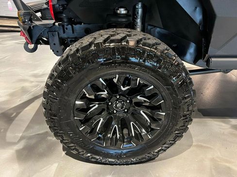 Used 2014 Jeep Wrangler Unlimited Rubicon w/ Max Tow Package image 10