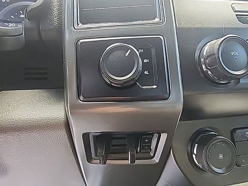 Used 2019 Ford F250 XLT w/ Snow Plow Prep Package AWD/4WD image 22