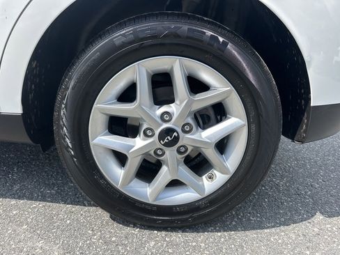 Used 2024 Kia Soul LX w/ Option Group 015 image 25