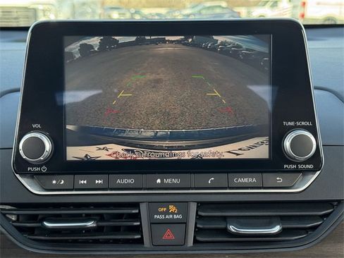 Used 2023 Nissan Altima 2.5 SV image 17