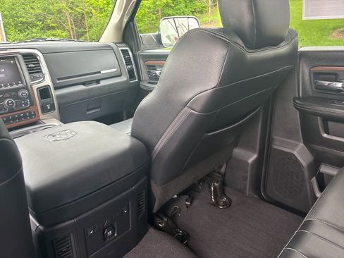 Used 2018 RAM 2500 Laramie w/ Snow Chief Group AWD/4WD image 33