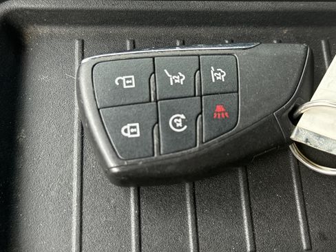 Used 2022 Chevrolet Suburban RST w/ Sport Performance Package image 45