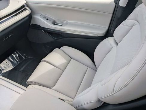 New 2026 Lincoln Navigator Reserve image 15