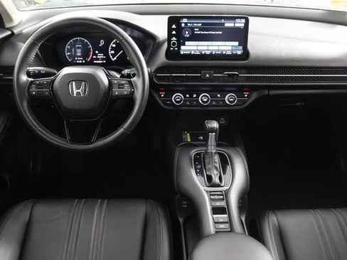 Used 2024 Honda HR-V EX-L image 2