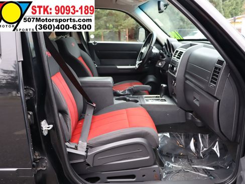 Used 2007 Dodge Nitro R/T image 20