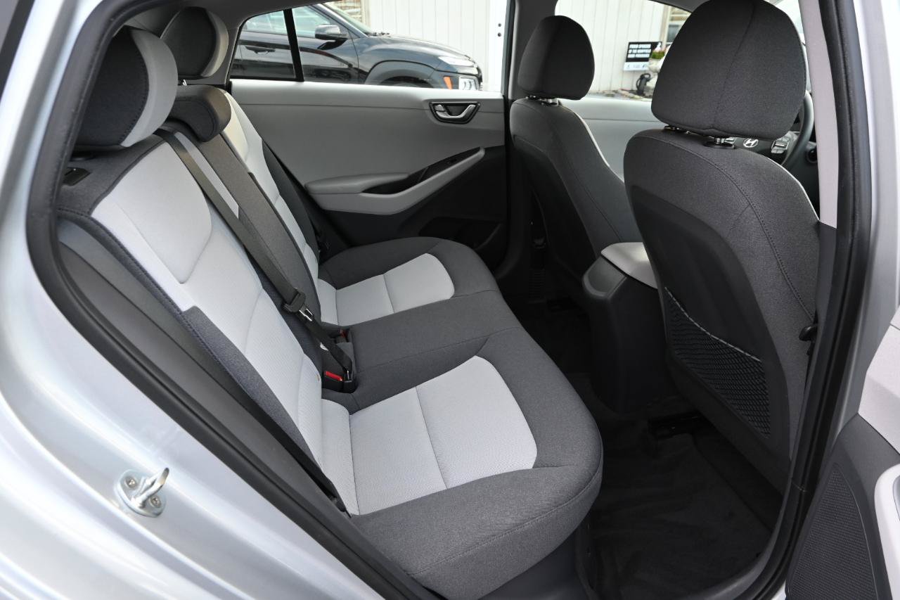 Used 2020 Hyundai Ioniq Blue FWD image 33