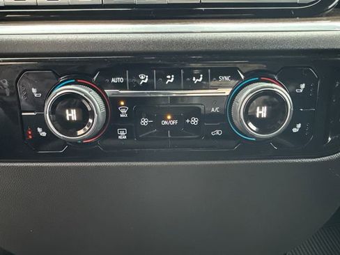 Used 2022 Chevrolet Silverado 1500 LT image 33