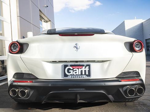 Certified 2020 Ferrari Portofino image 6