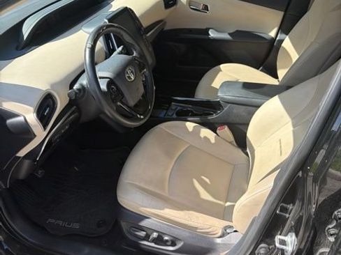 Used 2019 Toyota Prius Limited FWD image 10