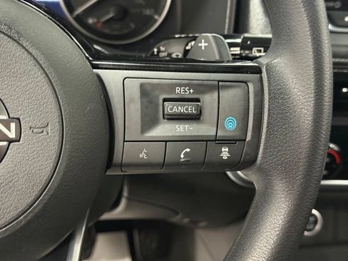 Used 2023 Nissan Rogue SV AWD/4WD image 18