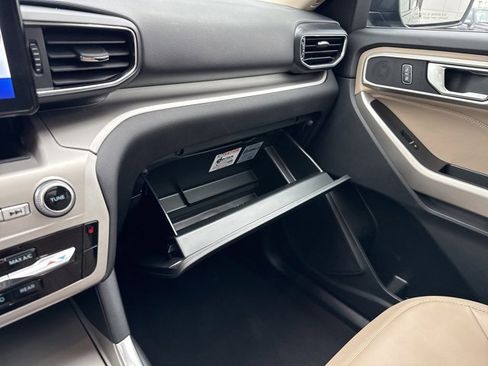 Used 2023 Ford Explorer XLT w/ Equipment Group 202A image 25