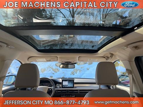 Used 2022 Lincoln Corsair FWD w/ Premium Package image 11