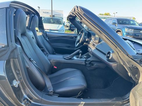 Used 2019 MAZDA MX-5 Miata RF Grand Touring image 28