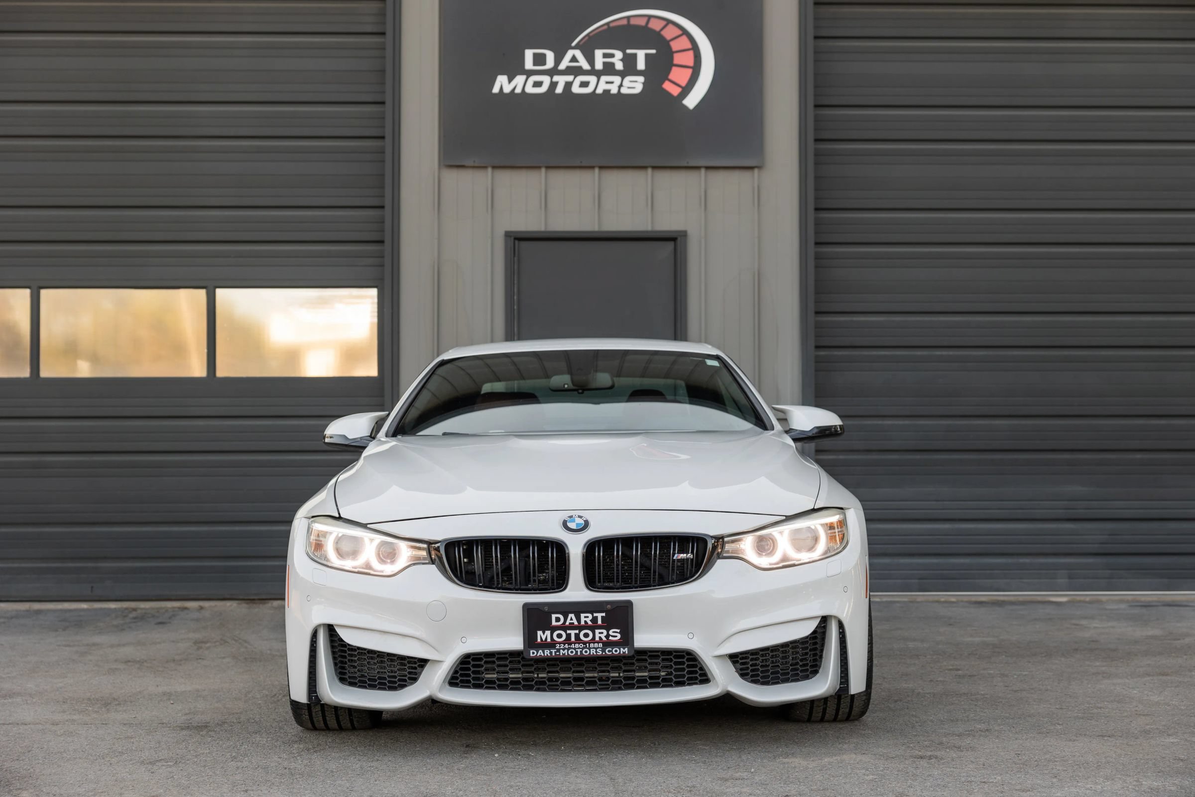 Used 2015 BMW M4 Convertible w/ Executive Package RWD image 3