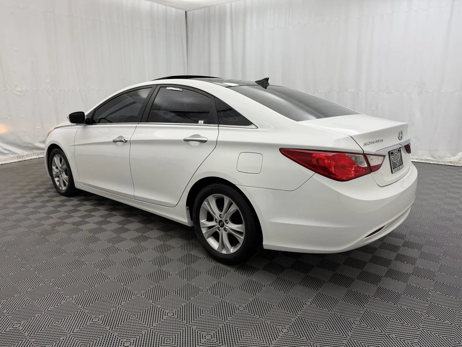Used 2013 Hyundai Sonata Limited w/ Premium Pkg FWD image 7