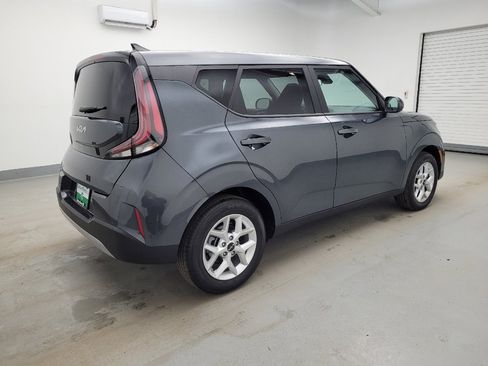 Used 2025 Kia Soul LX image 10