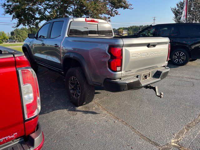 Used 2025 Chevrolet Colorado ZR2 w/ Technology Package AWD/4WD image 3