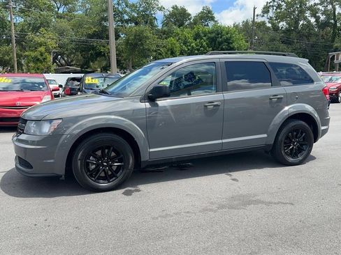 Used 2020 Dodge Journey SE w/ Blacktop Package FWD image 13