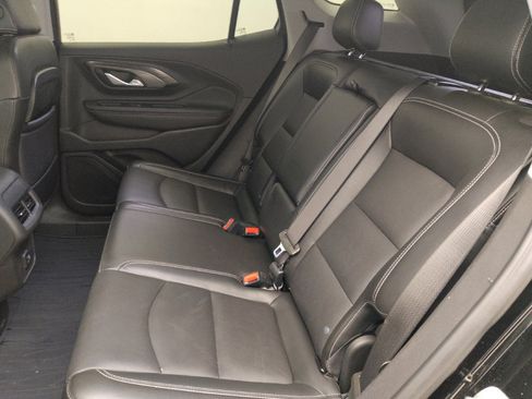 Used 2022 GMC Terrain SLT w/ Infotainment Package II FWD image 18