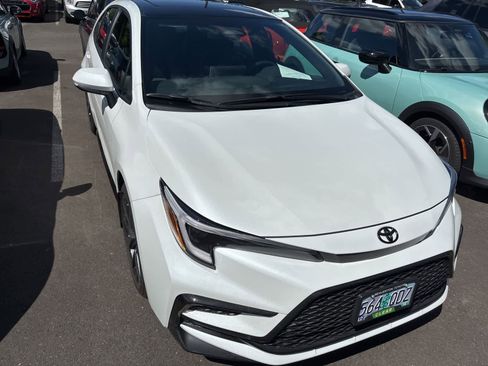 Used 2024 Toyota Corolla XSE FWD image 9
