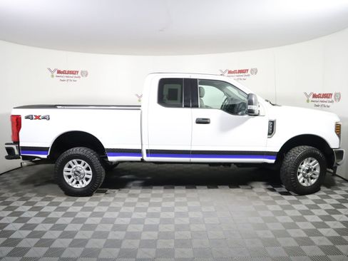 Used 2018 Ford F350 XLT w/ XLT Value Package image 4