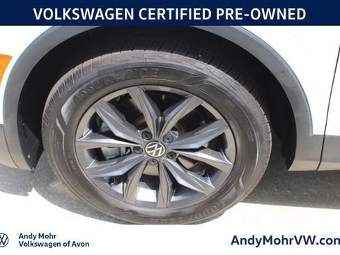 Used 2023 Volkswagen Tiguan SE AWD/4WD image 12