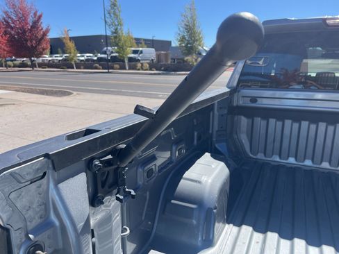 Used 2024 GMC Sierra 1500 SLT image 18