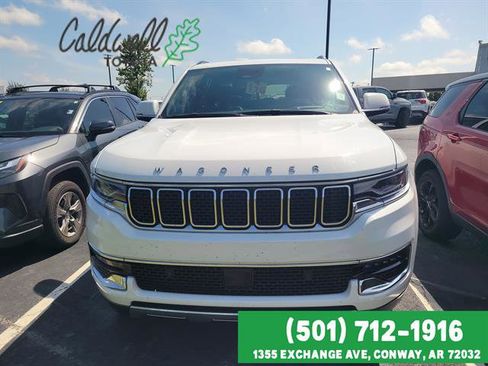 Used 2022 Jeep Wagoneer Series III w/ Premium Group I RWD image 2