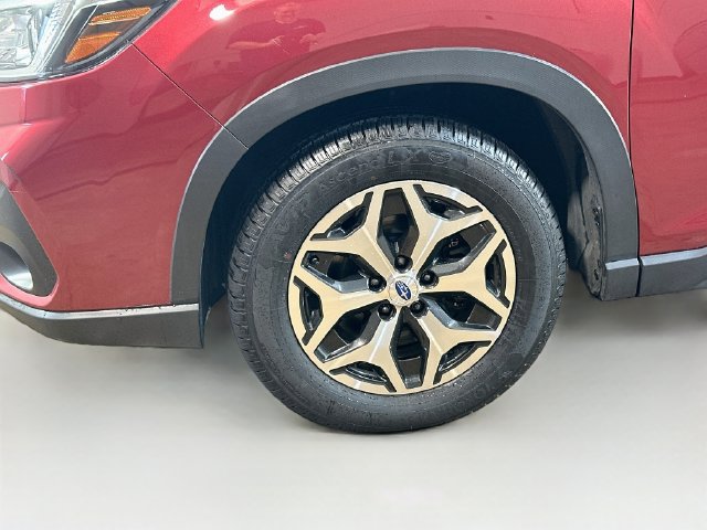 Used 2019 Subaru Forester Premium AWD/4WD image 7