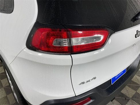 Used 2017 Jeep Cherokee Sport w/ Cold Weather Group image 17