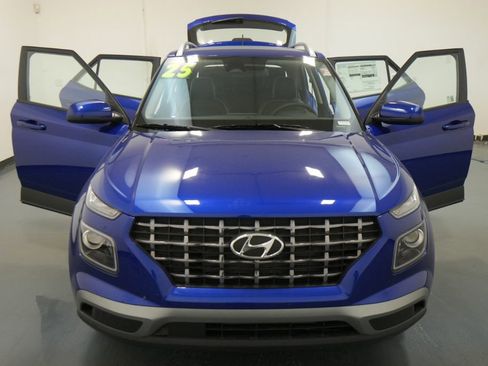 New 2025 Hyundai Venue Limited image 33