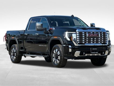 New 2026 GMC Sierra 2500 Denali w/ Denali Reserve Package image 7
