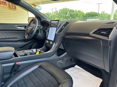 Used 2024 Ford Edge ST-Line AWD/4WD image 23