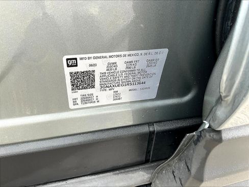 Used 2024 Chevrolet Equinox LT image 33