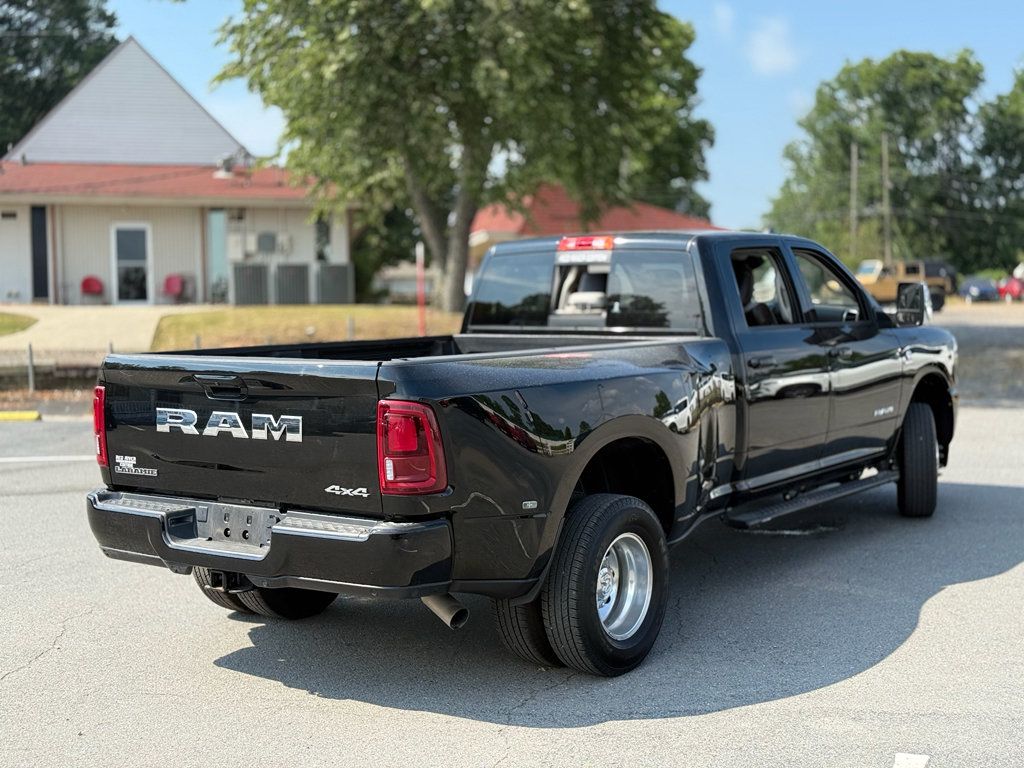 Used 2025 RAM 3500 Laramie AWD/4WD image 6