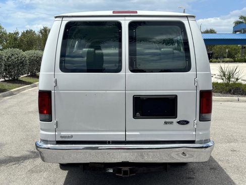 Used 2010 Ford E-350 and Econoline 350 XL RWD image 7