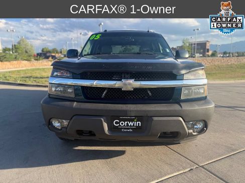 Used 2005 Chevrolet Avalanche Z71 w/ Sun And Sound Package AWD/4WD image 2