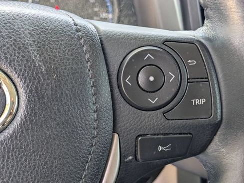 Used 2017 Toyota RAV4 Platinum FWD image 21
