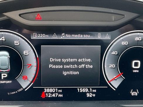 Used 2023 Audi Q8 Premium w/ Convenience Package AWD/4WD image 25