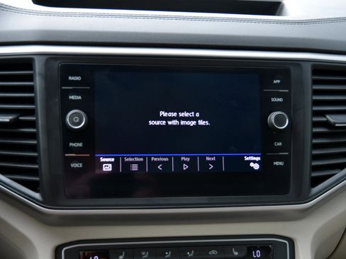 Used 2020 Volkswagen Atlas SE w/ Panoramic Sunroof Package image 26