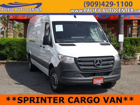 Used 2021 Mercedes-Benz Sprinter 3500 image 1