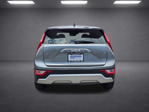 Used 2025 Kia Niro LX FWD image 5