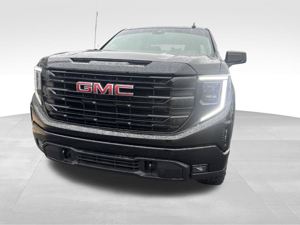 Used 2024 GMC Sierra 1500 Elevation AWD/4WD image 2