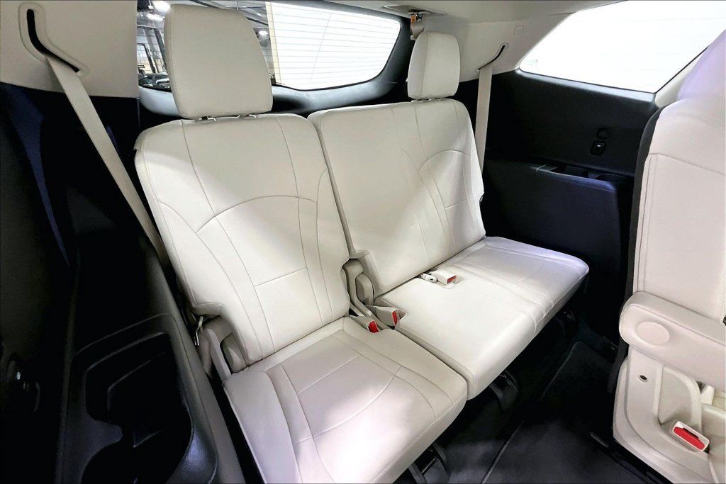 Used 2023 Buick Enclave Premium FWD image 33